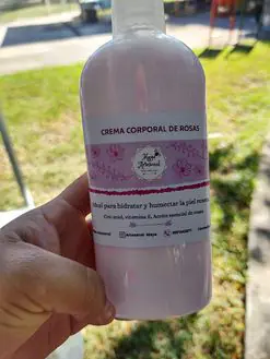 Crema corporal de rosas - Imagen 1